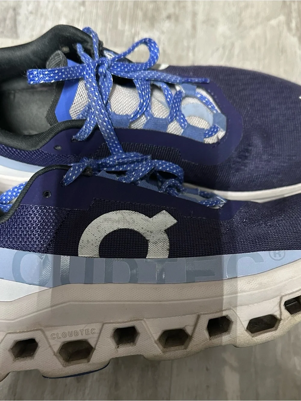 On Running Men's Navy Blue and Light Blue Sneakers